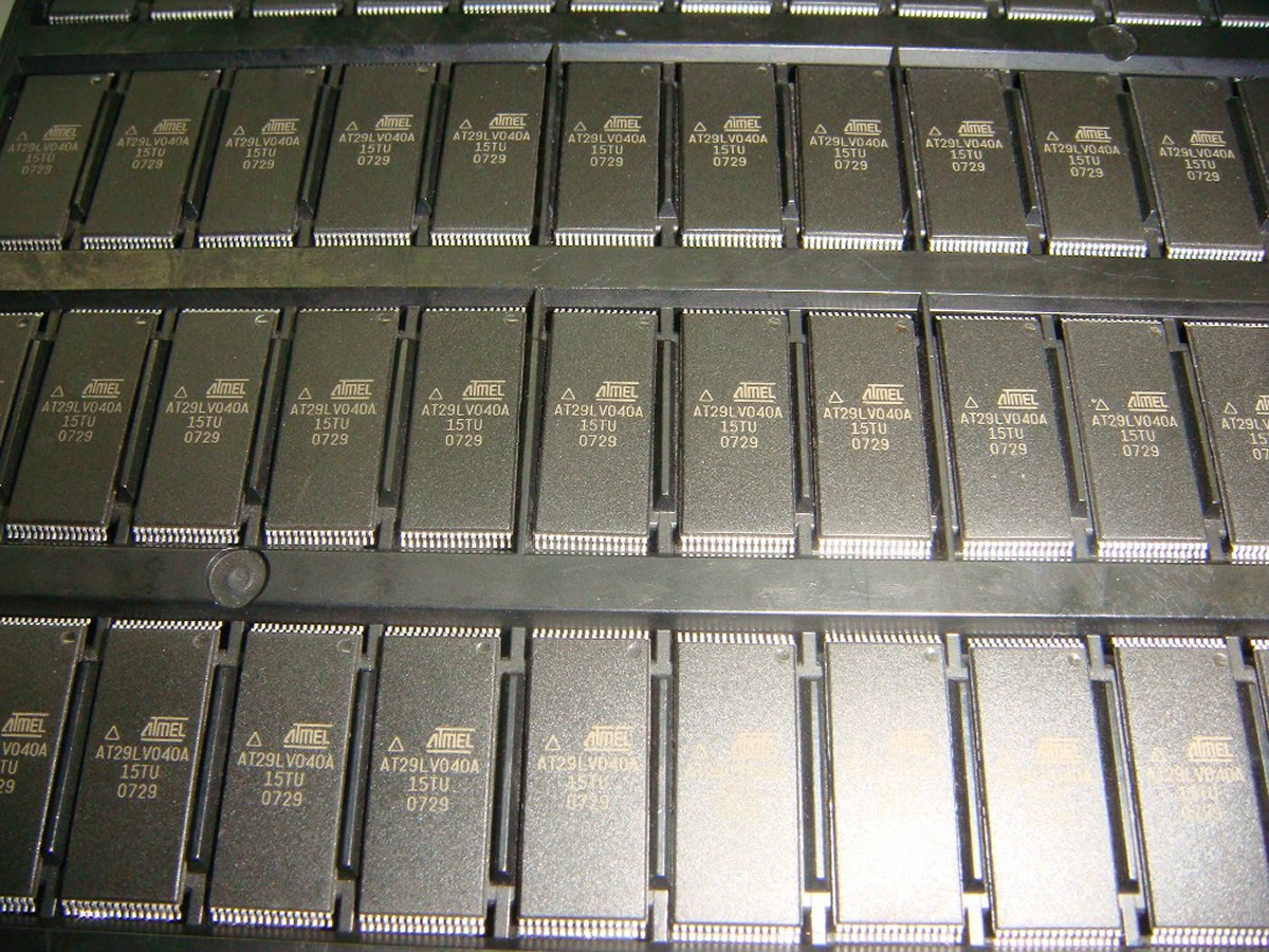 AT29LV040A-15TU