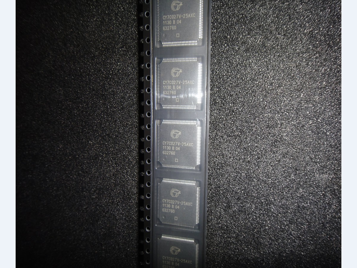CY7C027V-25AXC