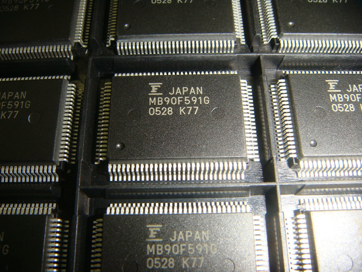 MB90F591GPF-GE1
