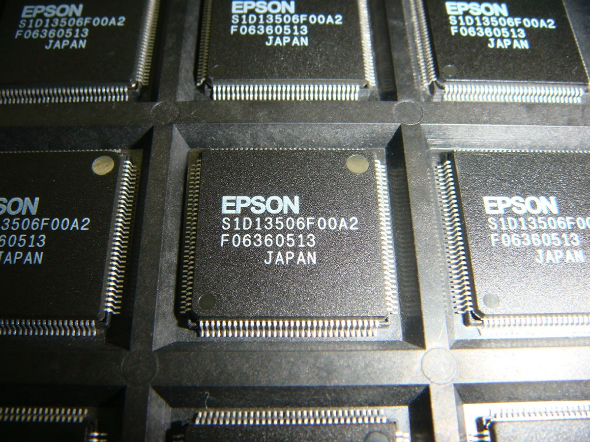 S1D13506F00A2
